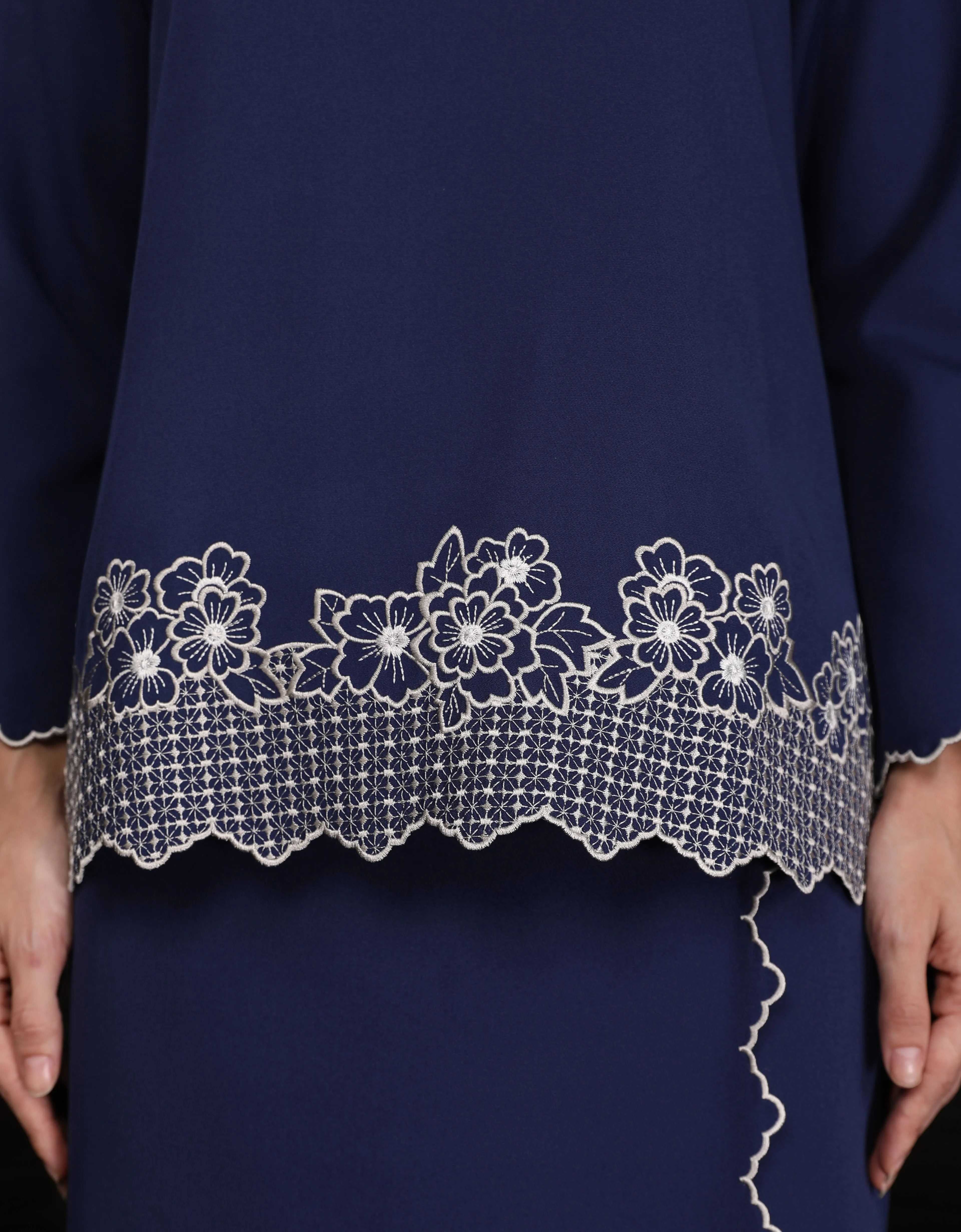 BAJU KURUNG KEDAH AGNES (NAVY BLUE)