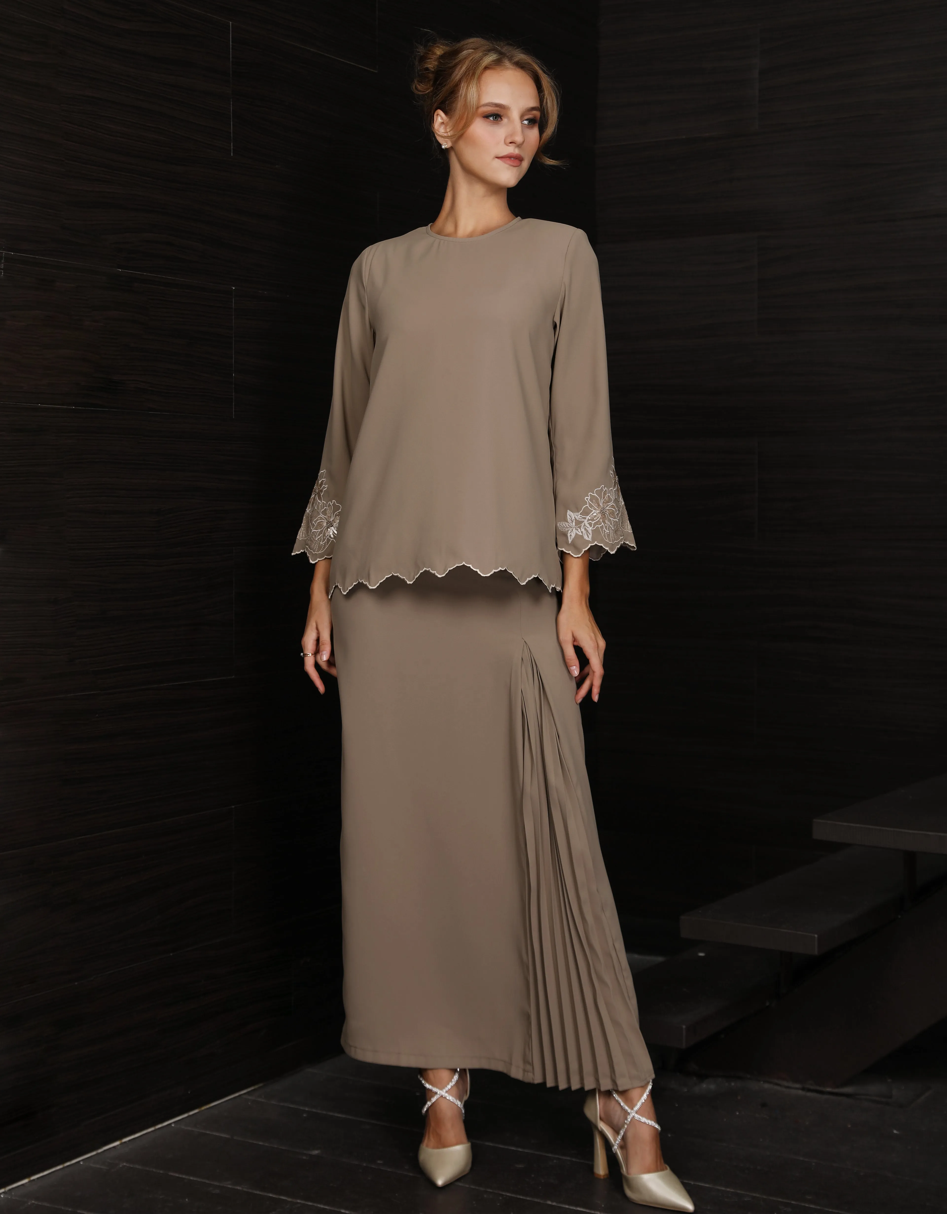 BAJU KURUNG KEDAH CHALINA (COFFEE)