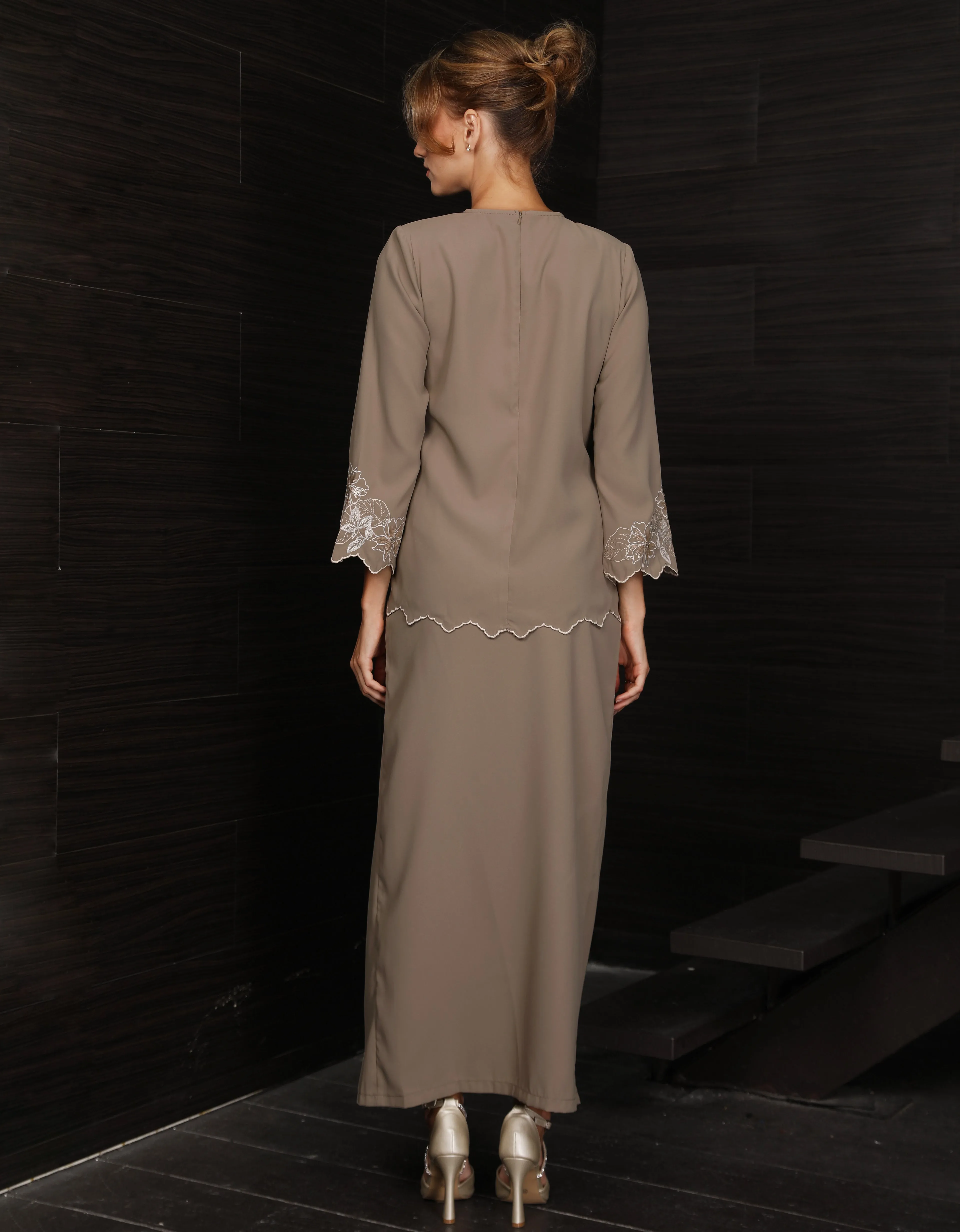 BAJU KURUNG KEDAH CHALINA (COFFEE)