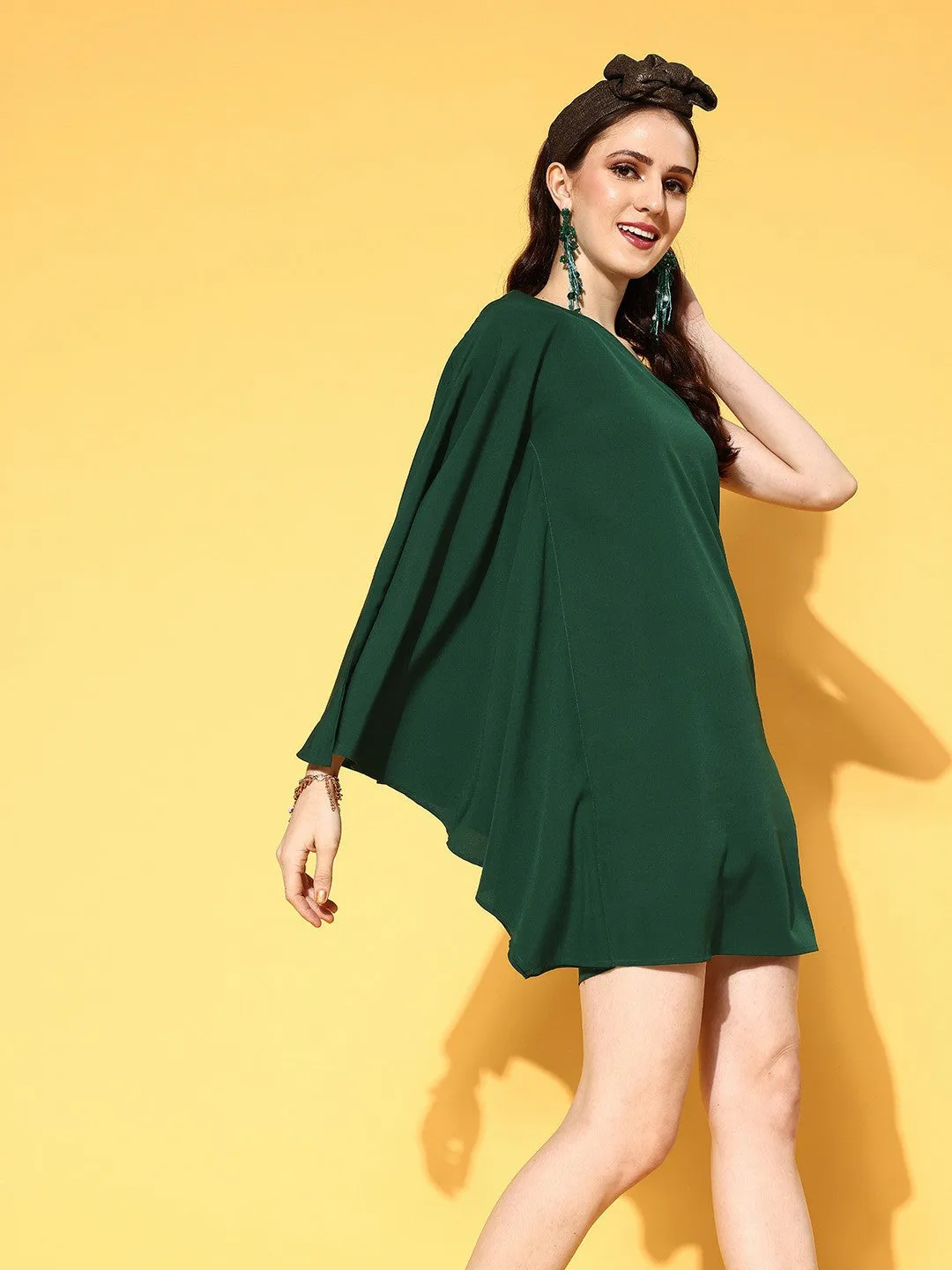 Berrylush Women Solid Green One-Shoulder Neck Batwing Sleeve Crepe Bodycon Mini Dress