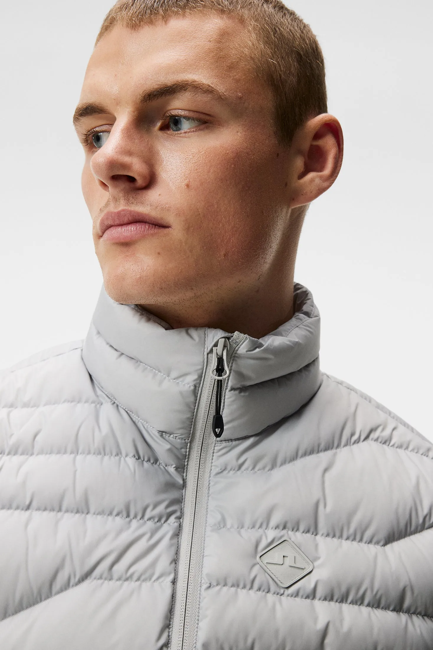Cliff Light Down Vest / High Rise