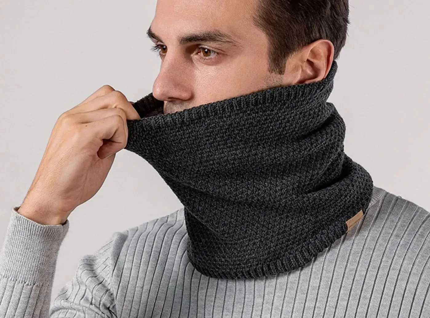 FitVille Outdoor Windproof Neck Protector (Unisex)