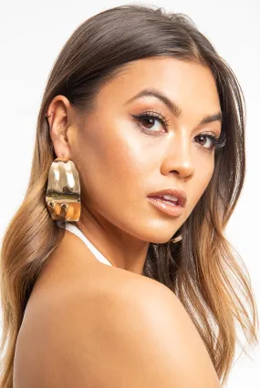 Gold Crinkled Imprinted Curved Earrings - Alyzia