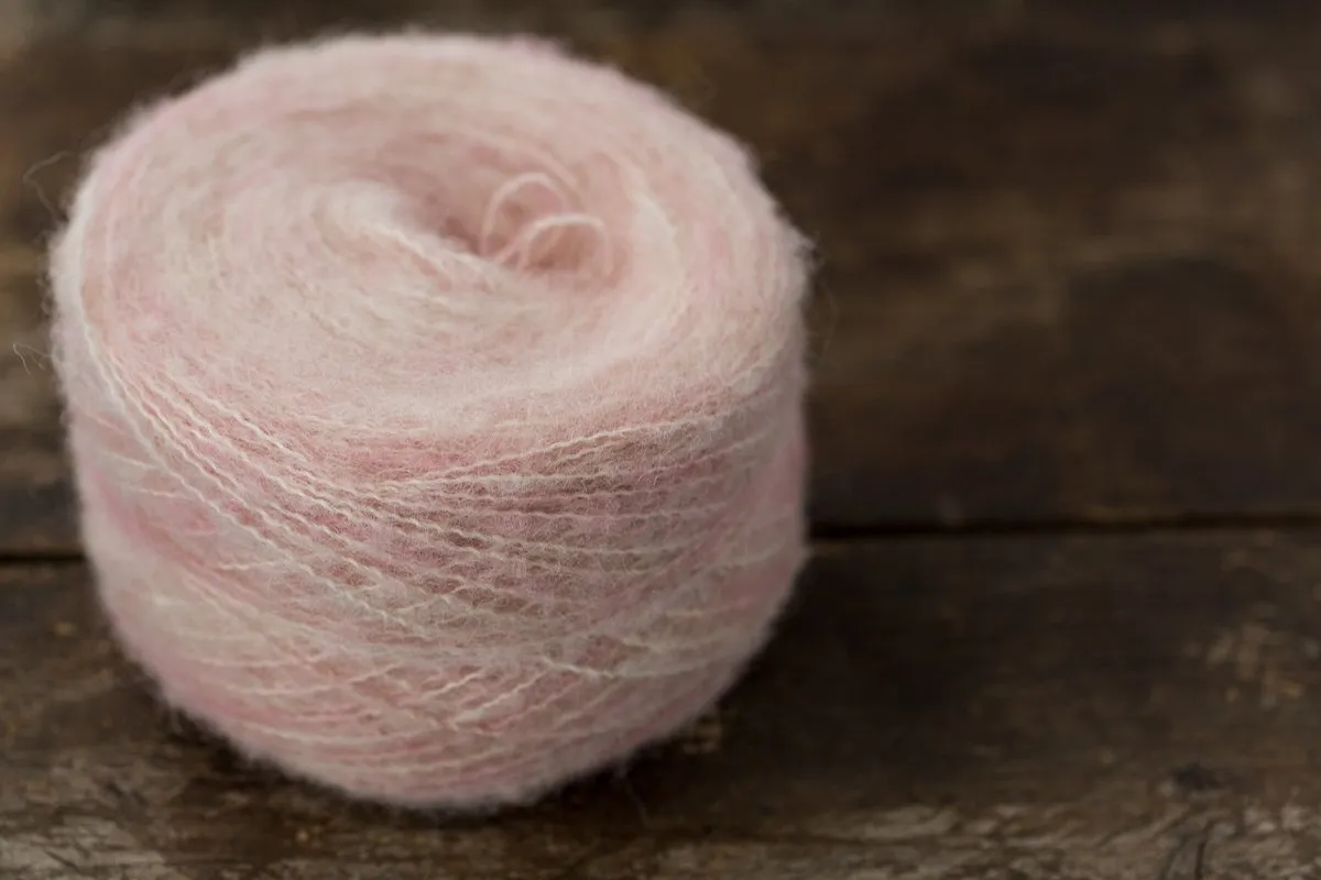 Kit de Tricot - Chandail Poinsettia par Marie-Christine Levesque en Nueva