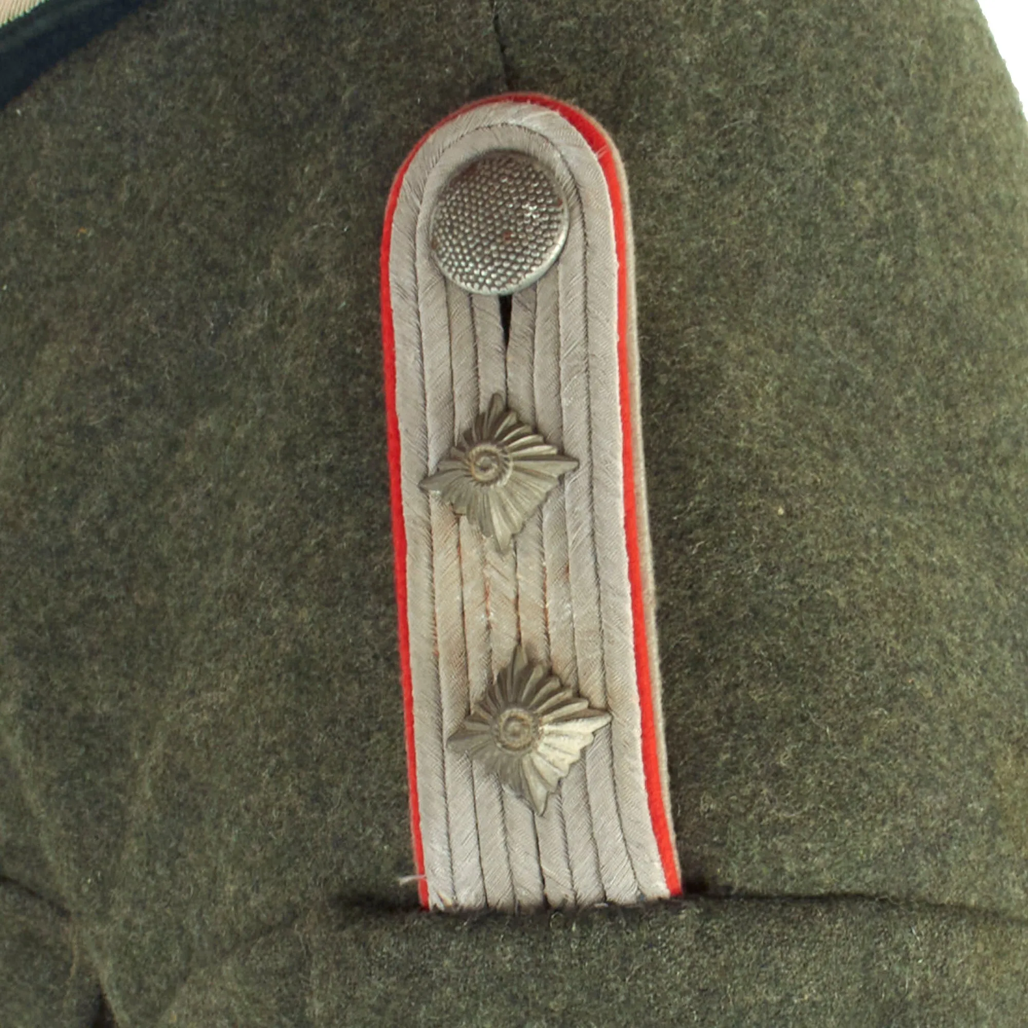 Original German WWII Early Heer Artillery Reserve Hauptmann Officer's M36 Field Tunic with Eastern Medal Ribbon