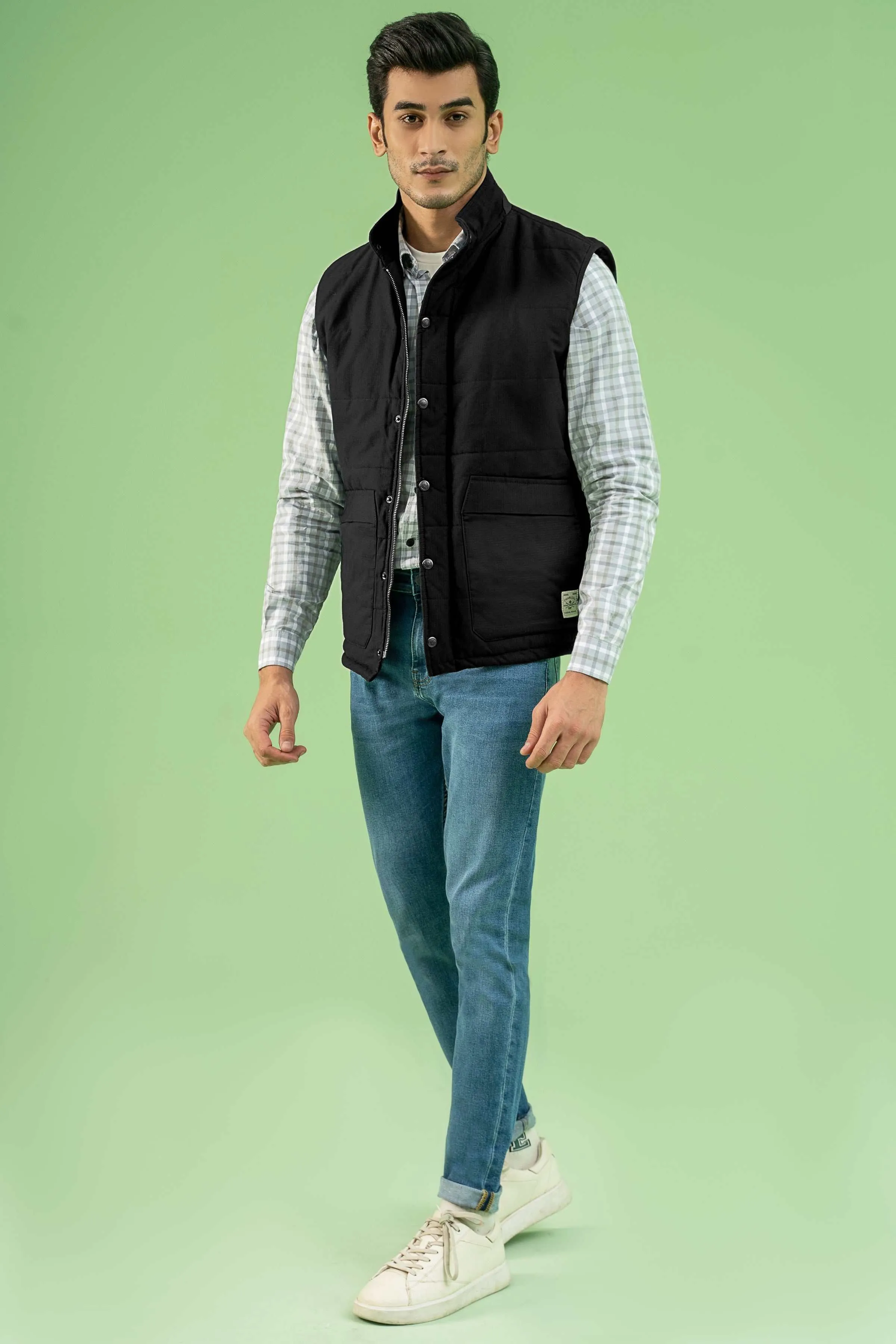 SLEEVESLESS RIPSTOP QUILTED JACKET BLACK